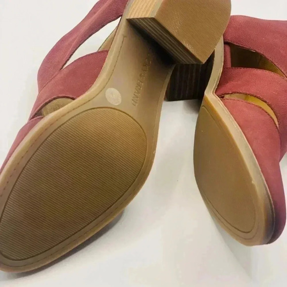 NWT Lucky Brand Cutout Booties LK-Ralwan sugar red barclay size 5.5 medium - Picture 7 of 8
